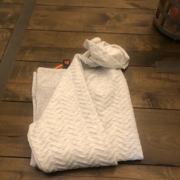 RBX Quilted Cowl Neck Pullover - Picture 16 of 16